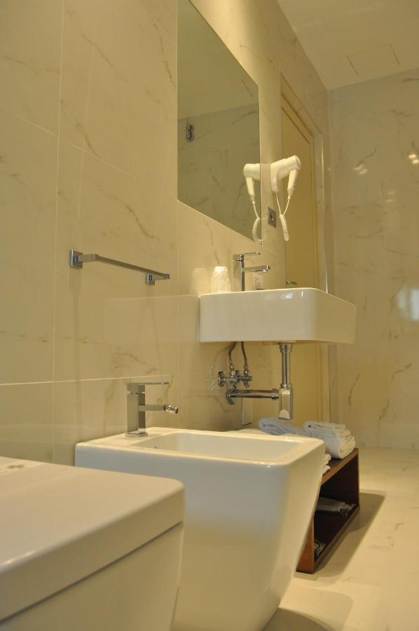 HNN Luxury Suites Gênes Extérieur photo